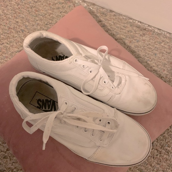 White vans - Picture 3 of 6